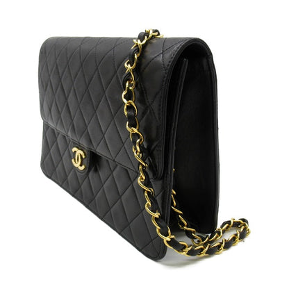 Chanel Quilted Leather Single Flap Bag Leather Crossbody Bag in Good condition