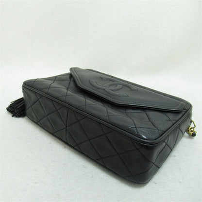 Chanel Quilted CC Camera Bag Leather Crossbody Bag in Good condition