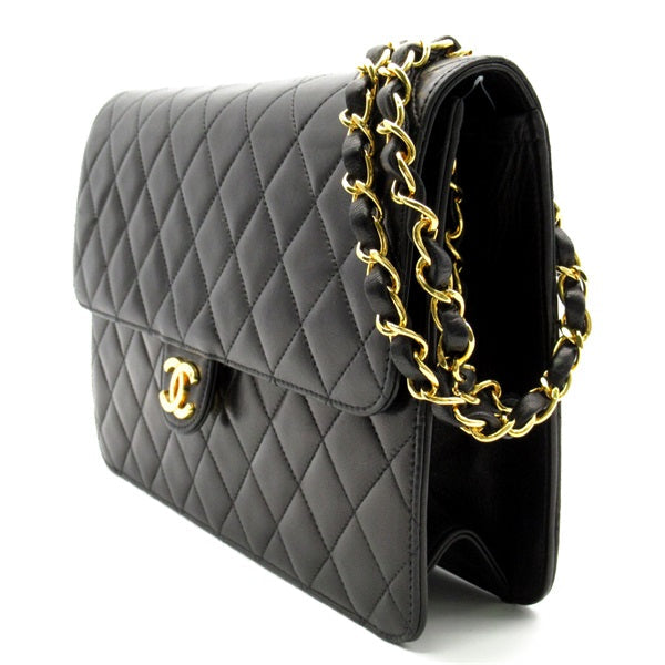 Chanel Quilted Leather Single Flap Bag Leather Crossbody Bag in Good condition
