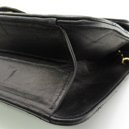 Chanel Quilted Leather Single Flap Bag Leather Crossbody Bag in Good condition