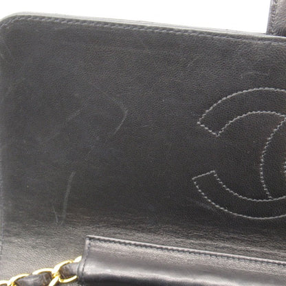 Chanel Quilted Leather Single Flap Bag Leather Crossbody Bag in Good condition