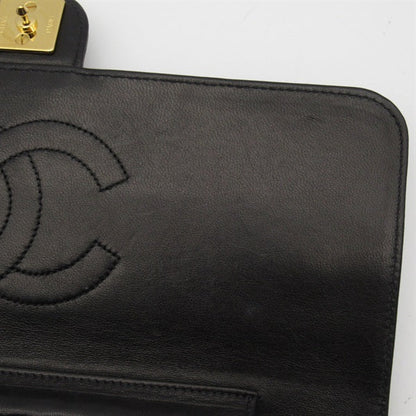 Chanel Quilted Leather Single Flap Bag Leather Crossbody Bag in Good condition