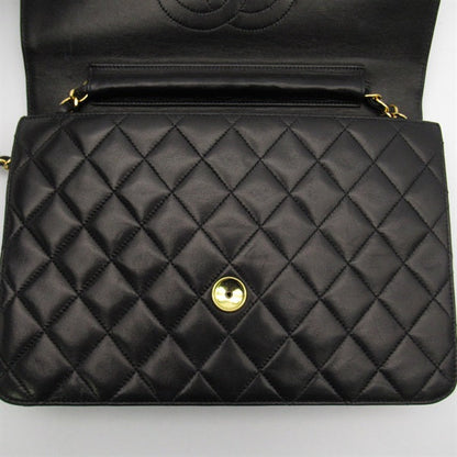 Chanel Quilted Leather Single Flap Bag Leather Crossbody Bag in Good condition