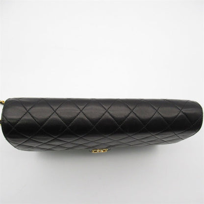 Chanel Quilted Leather Single Flap Bag Leather Crossbody Bag in Good condition
