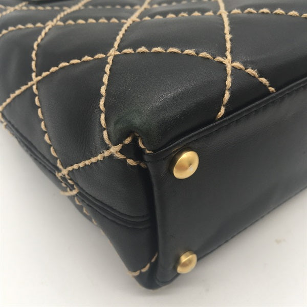 Chanel Wild Stitch Tote Bag Leather Tote Bag A18126 in Good condition