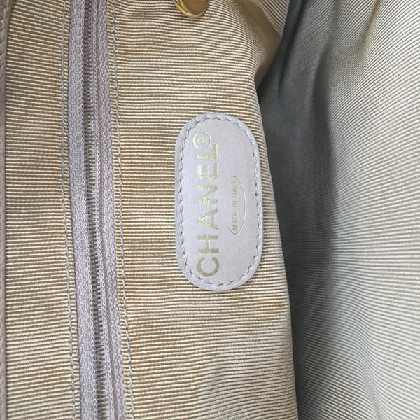 Chanel Quilted Caviar Shoulder Bag Leather Shoulder Bag 4051406 in Good condition