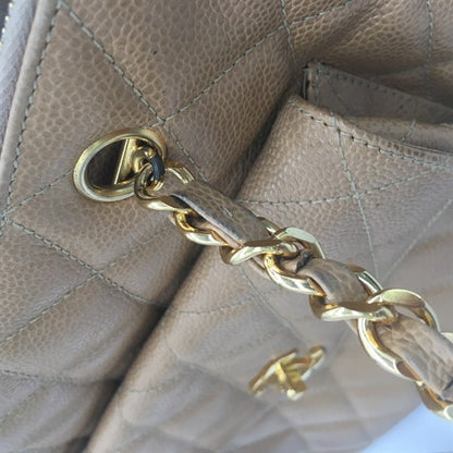 Chanel Quilted Caviar Shoulder Bag Leather Shoulder Bag 4051406 in Good condition