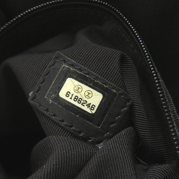Chanel Quilted Caviar Handbag Leather Handbag 6186246 in Good condition