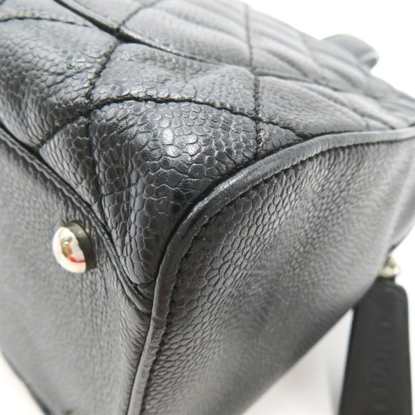 Chanel Quilted Caviar Handbag Leather Handbag 6186246 in Good condition