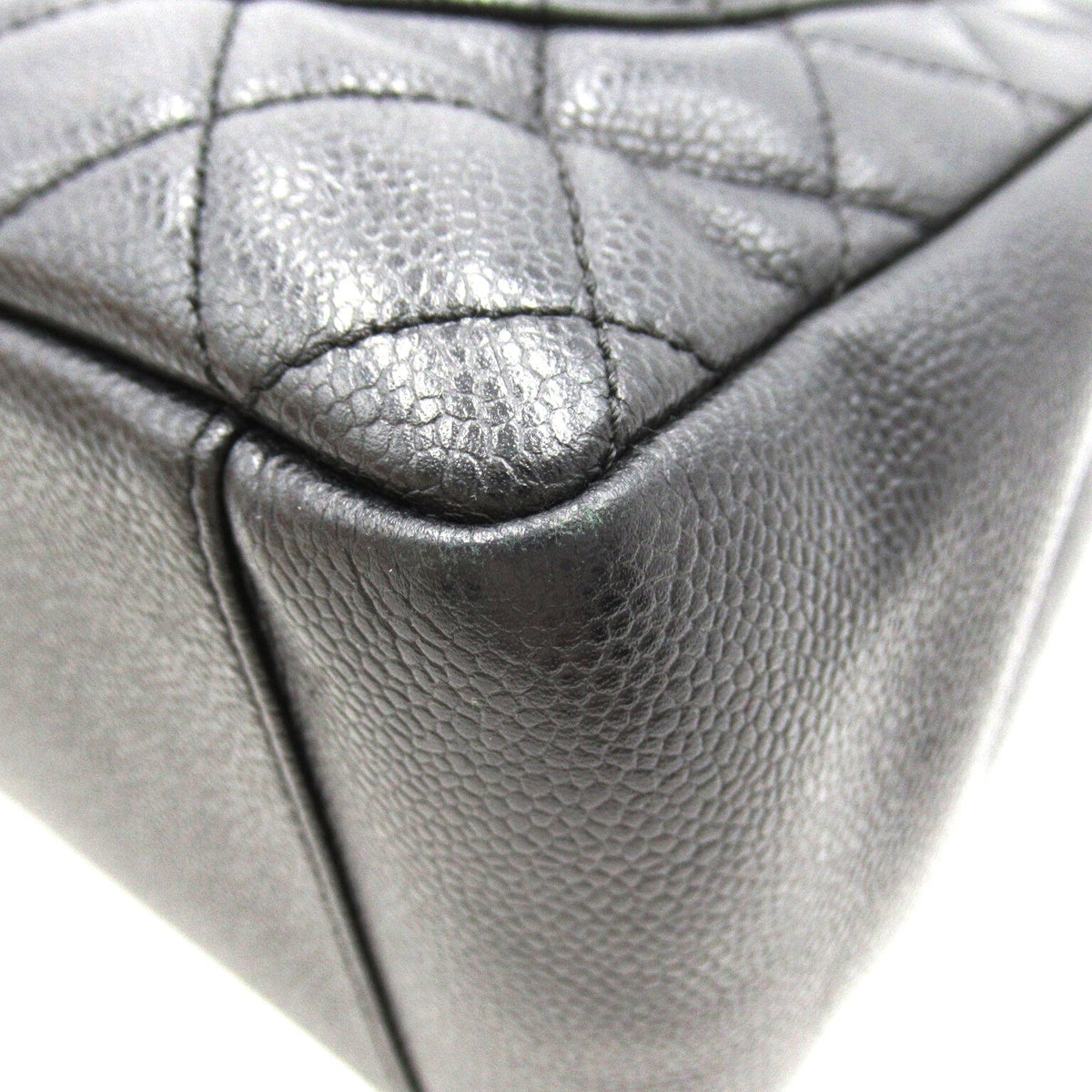 Chanel Caviar GST Leather Tote Bag A50995 in Good condition