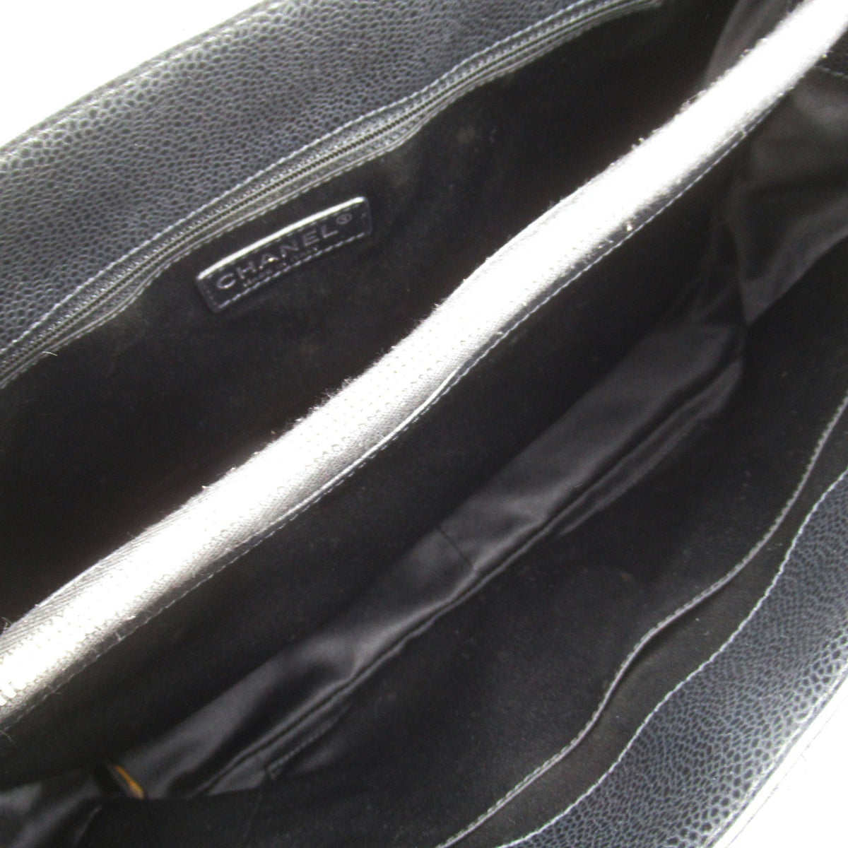 Chanel Caviar GST Leather Tote Bag A50995 in Good condition