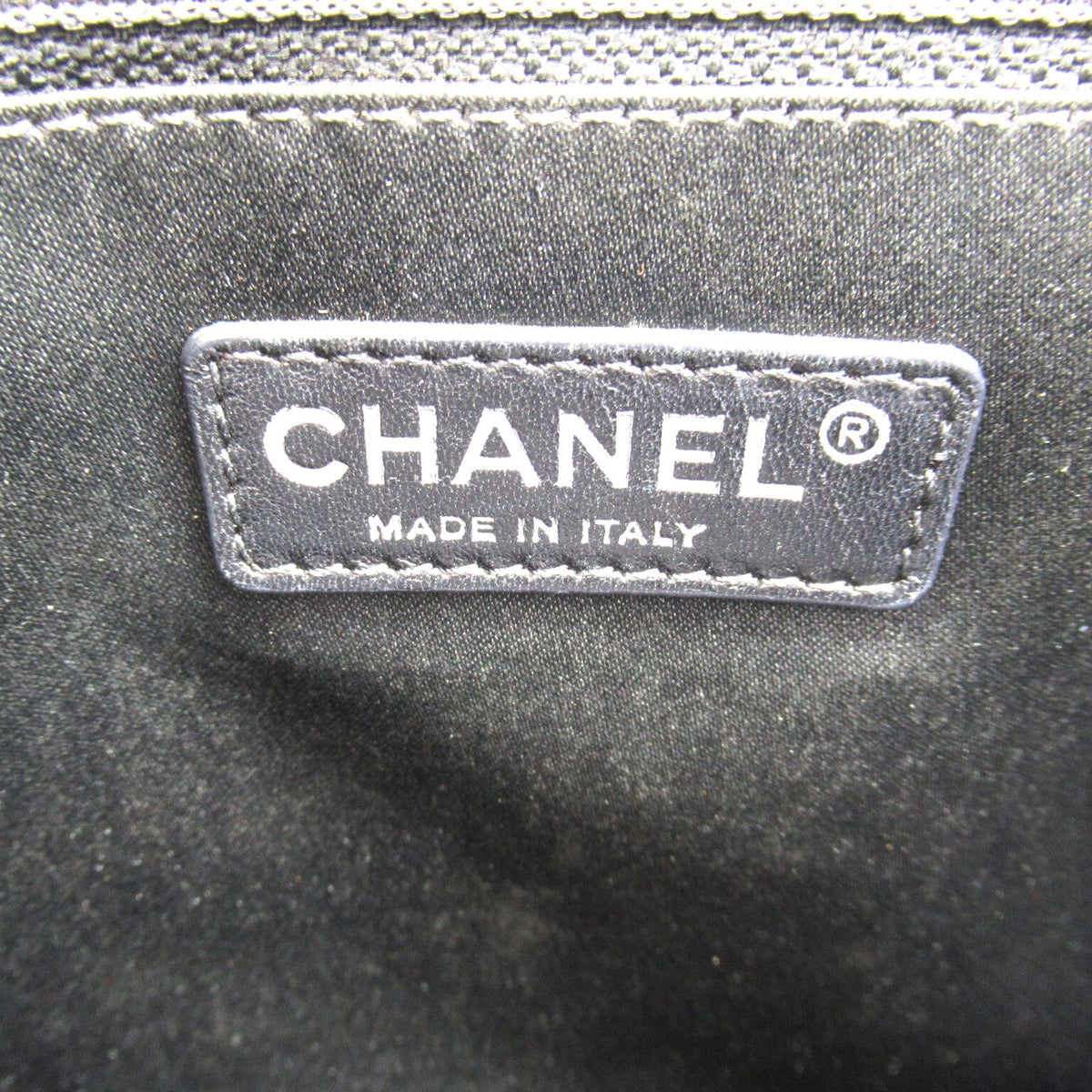 Chanel Caviar GST Leather Tote Bag A50995 in Good condition