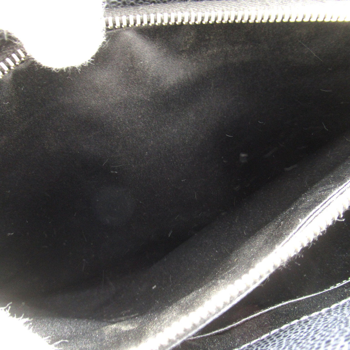 Chanel Caviar GST Leather Tote Bag A50995 in Good condition