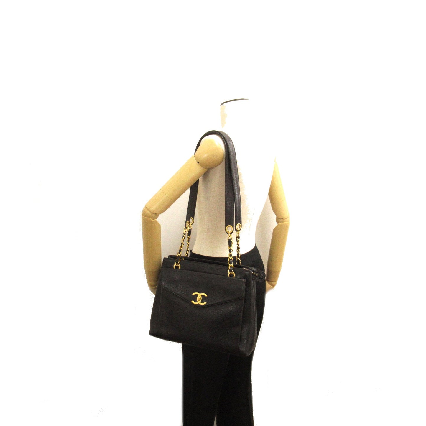 Chanel Chain Shoulder Bag Leather Shoulder Bag 3662372 in Good condition