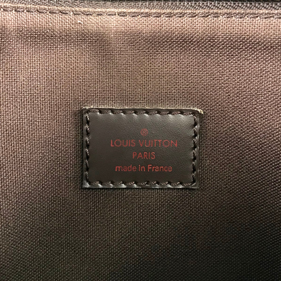 LOUIS VUITTON Shoulder Bag