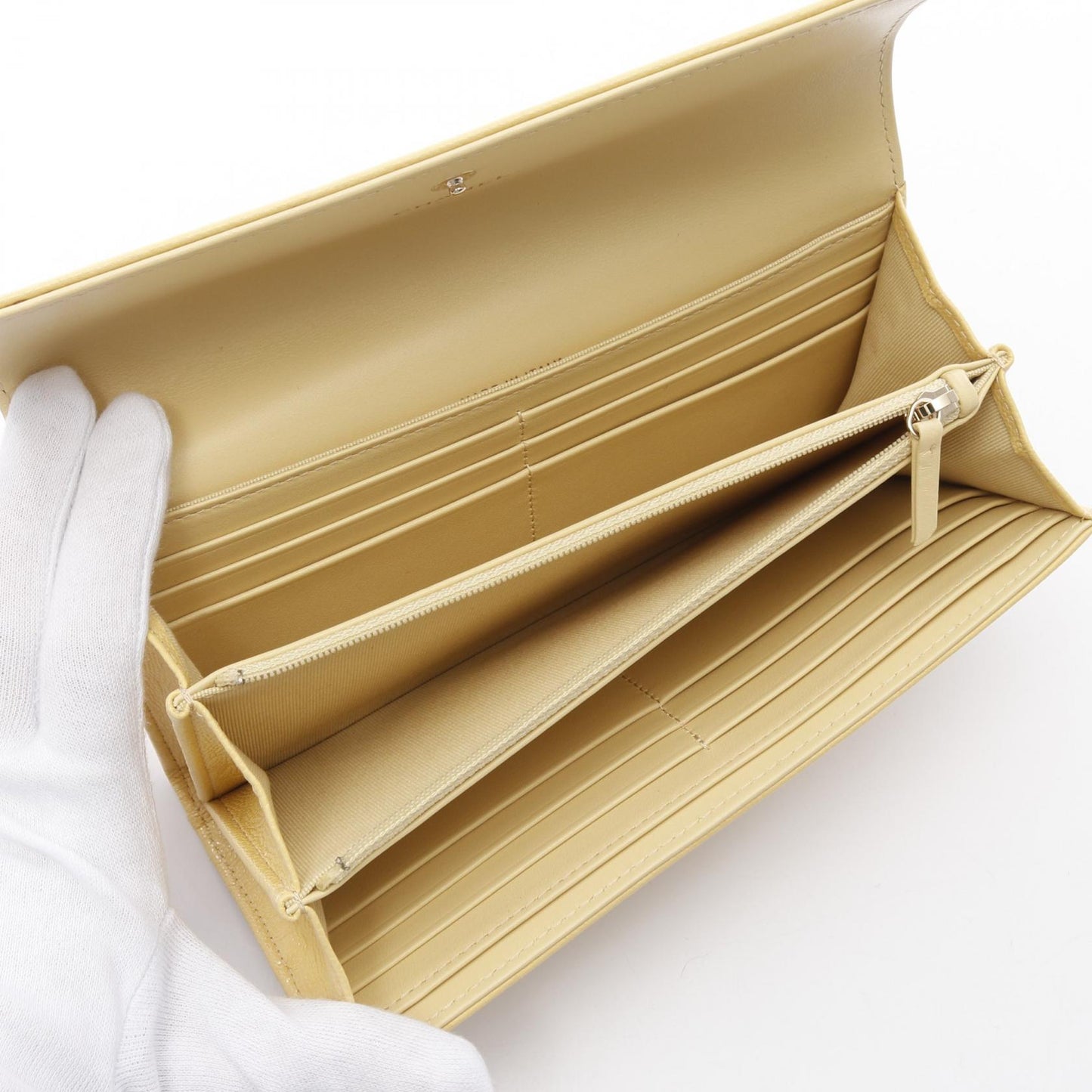 Chanel Camellia Grained Calfskin Long Wallet
