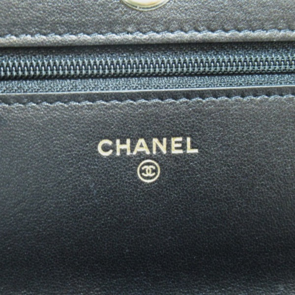 Chanel CC Quilted Leather Pearl Chain Flap Bag Leather Shoulder Bag in Good condition