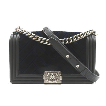 Chanel Boy Chain Shoulder Bag Leather Shoulder Bag 23195690 in Good condition