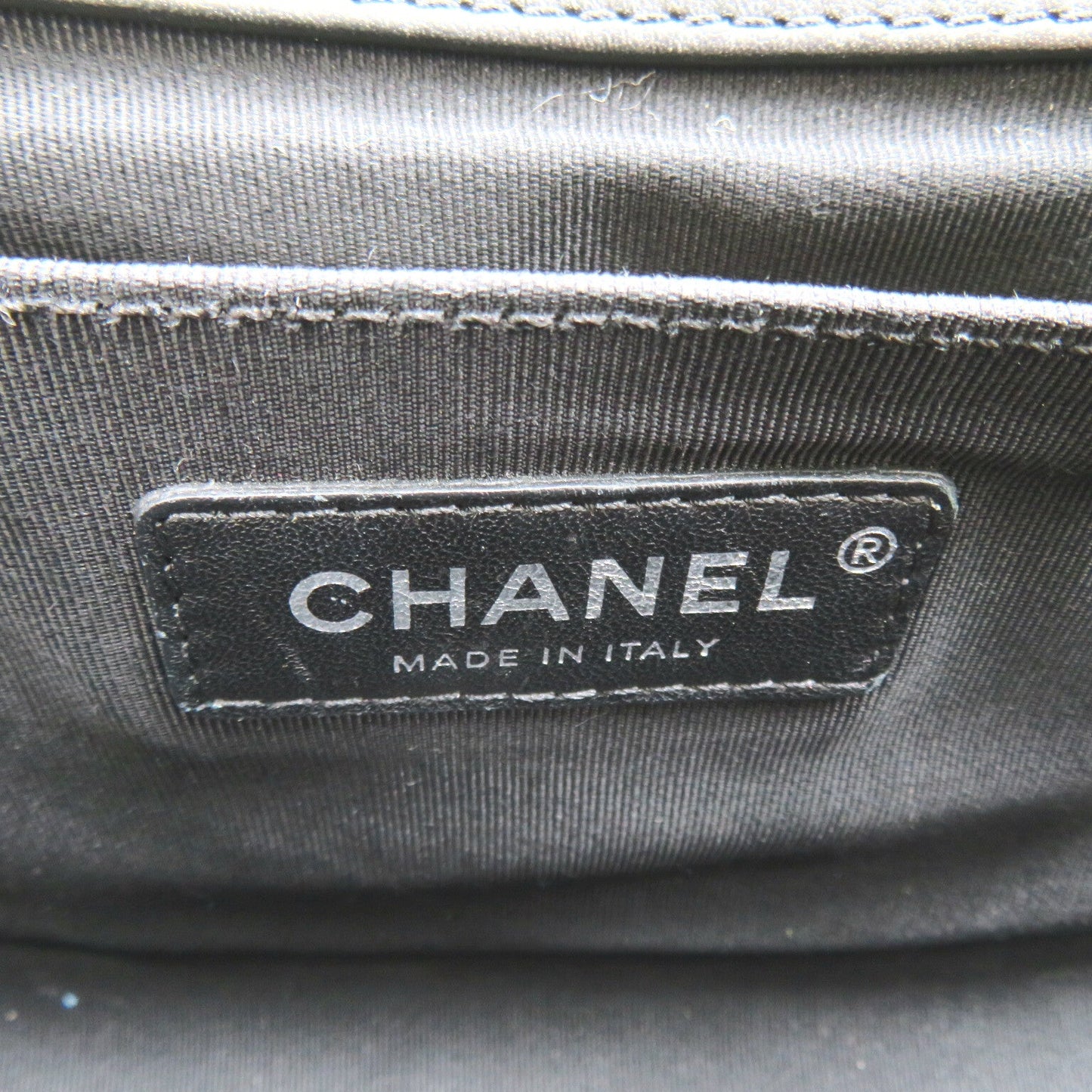 Chanel Boy Chain Shoulder Bag Leather Shoulder Bag 23195690 in Good condition