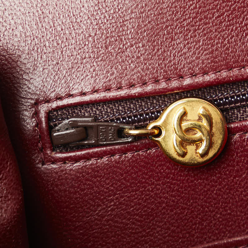 Chanel Medium Classic Matelasse Double Flap Shoulder Bag Leather Shoulder Bag in Good condition