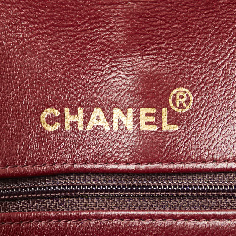 Chanel Medium Classic Matelasse Double Flap Shoulder Bag Leather Shoulder Bag in Good condition