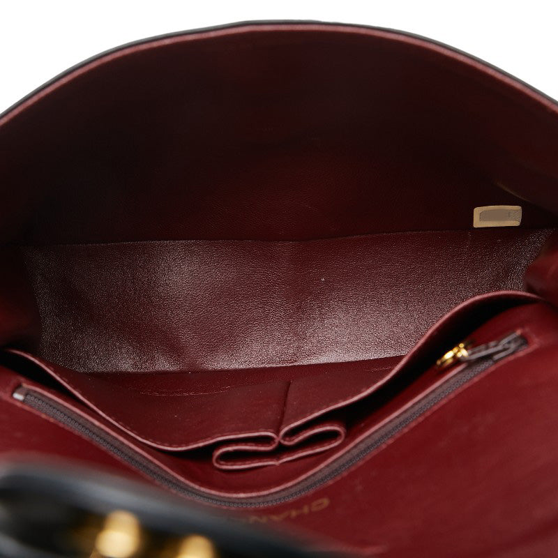 Chanel CC Classic Double Flap Bag  Leather Shoulder Bag in Good condition