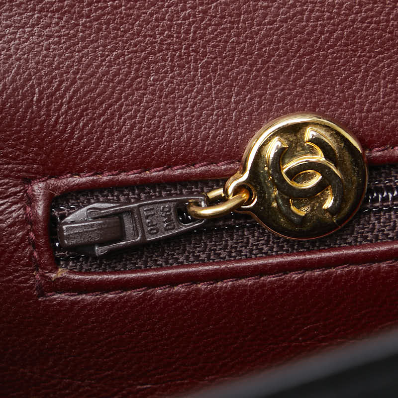 Chanel CC Classic Double Flap Bag  Leather Shoulder Bag in Good condition