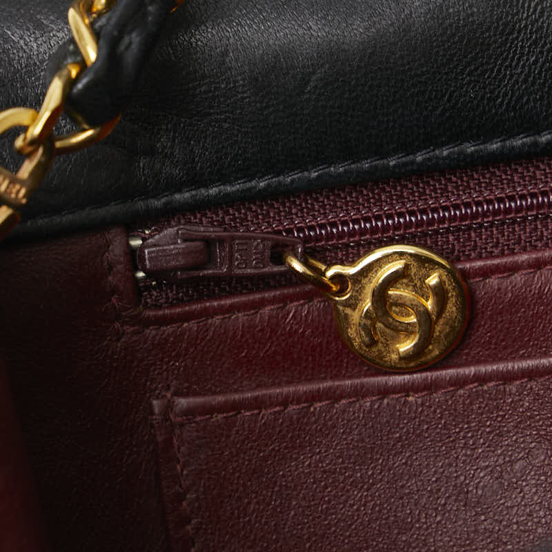 Chanel Diana Flap Shoulder Bag  Leather Shoulder Bag in Good condition