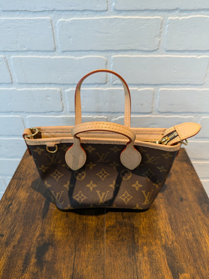HandBag Luxury Designer Louis Vuitton, Size Small