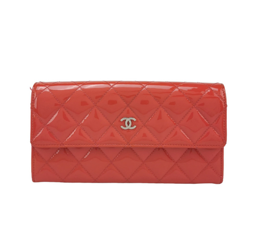 Chanel wallet patent leather red .*.*cm