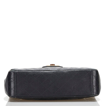 Chanel  Maxi Classic Single Flap Bag Leather Tote Bag in Fair condition