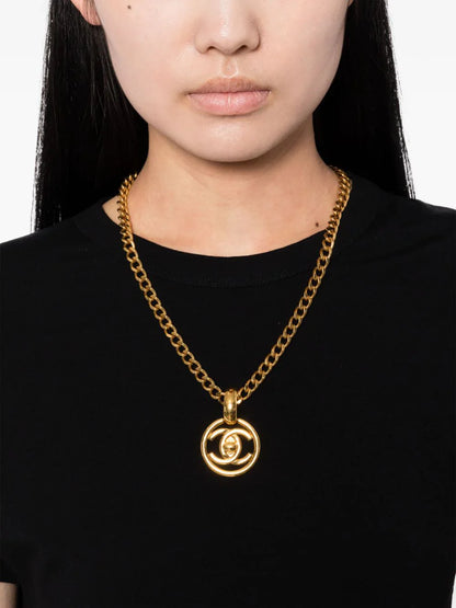1997 CC Turnlock Pendant Chain Necklace