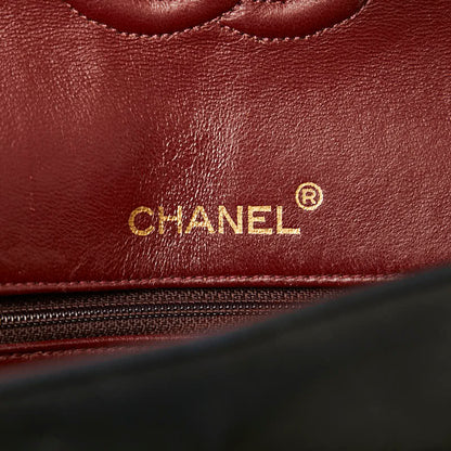 Chanel Medium Classic Double Flap Bag  Leather Shoulder Bag in Good condition