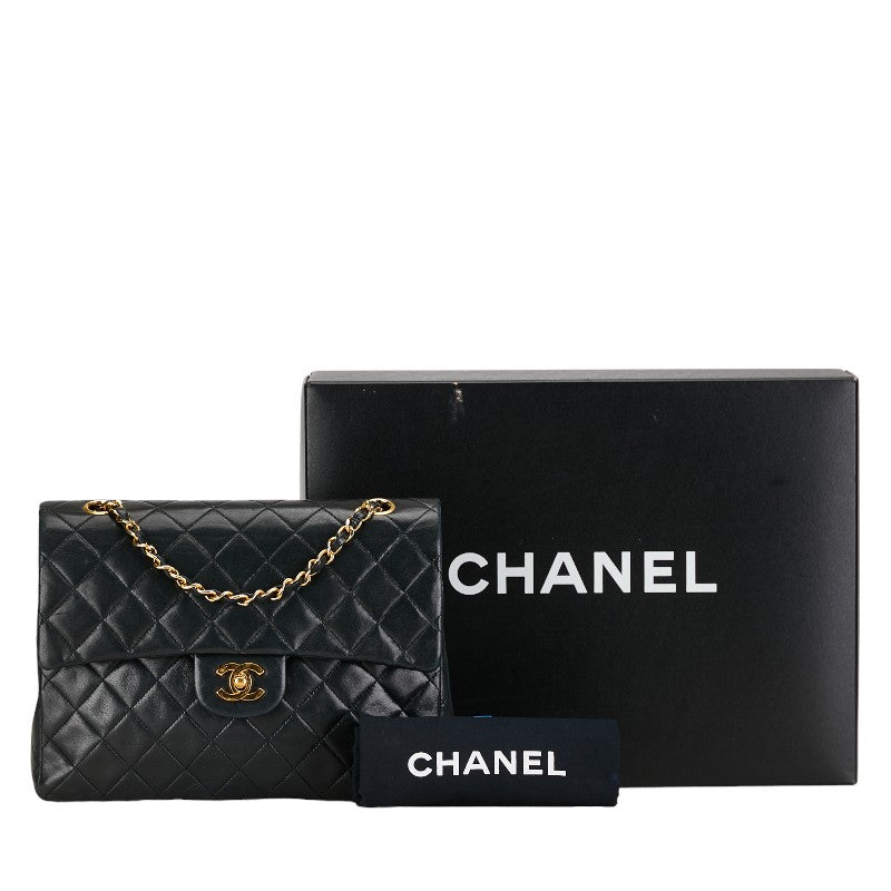 Chanel Medium Classic Double Flap Bag  Leather Shoulder Bag in Good condition