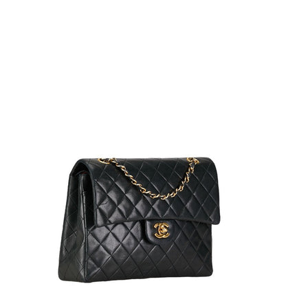 Chanel Medium Classic Double Flap Bag  Leather Shoulder Bag in Good condition