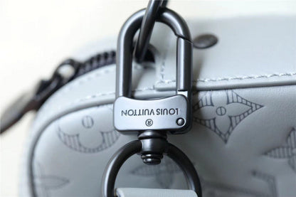 Franco Shops - Louis Vuittons  - 10046
