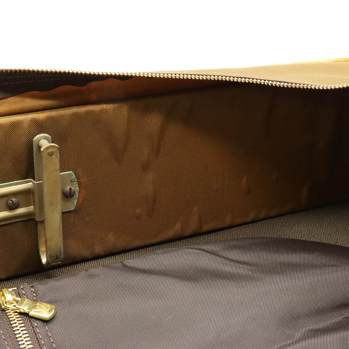 Louis Vuitton Portable Cinq Cintre Garment Case M23412