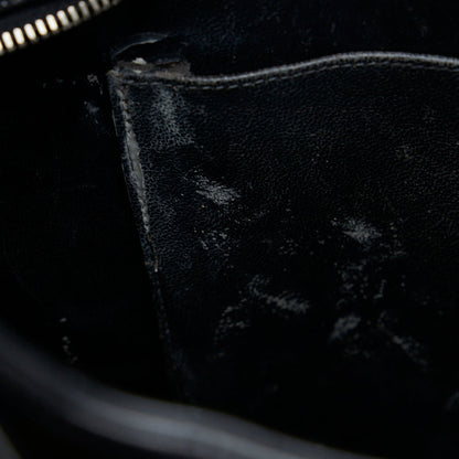 Chanel CC Patent Leather Medallion Tote Leather Tote Bag in Good condition