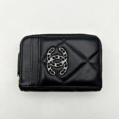 CHANEL Lambskin Quilted Chanel 19 Vertical Zip Card Holder Wallet Black ch8877cc