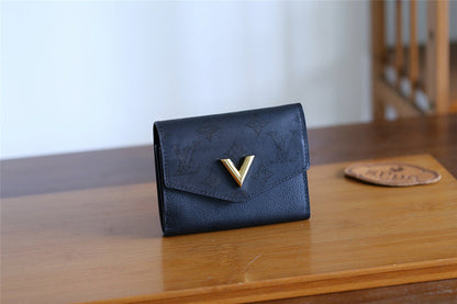 Franco Shops - Louis Vuittons  - 9380