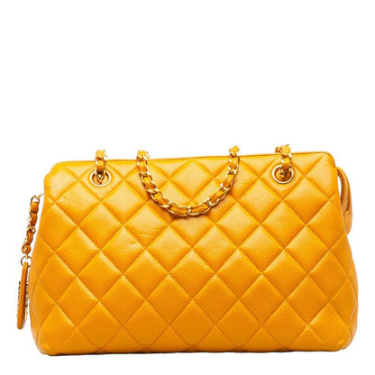 Chanel Quilted Caviar Chain Shoulder Bag Leather Shoulder Bag in Good condition