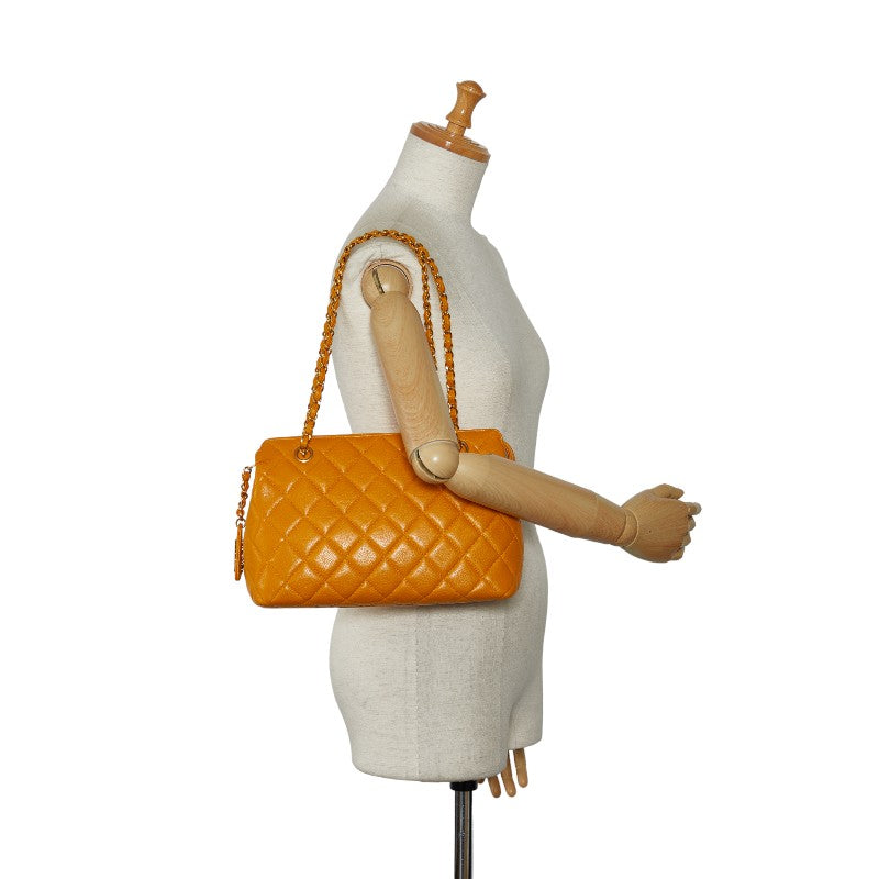 Chanel Quilted Caviar Chain Shoulder Bag Leather Shoulder Bag in Good condition