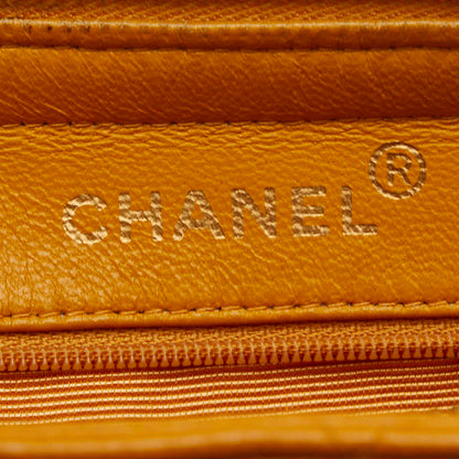 Chanel Quilted Caviar Chain Shoulder Bag Leather Shoulder Bag in Good condition