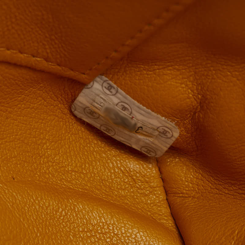 Chanel Quilted Caviar Chain Shoulder Bag Leather Shoulder Bag in Good condition