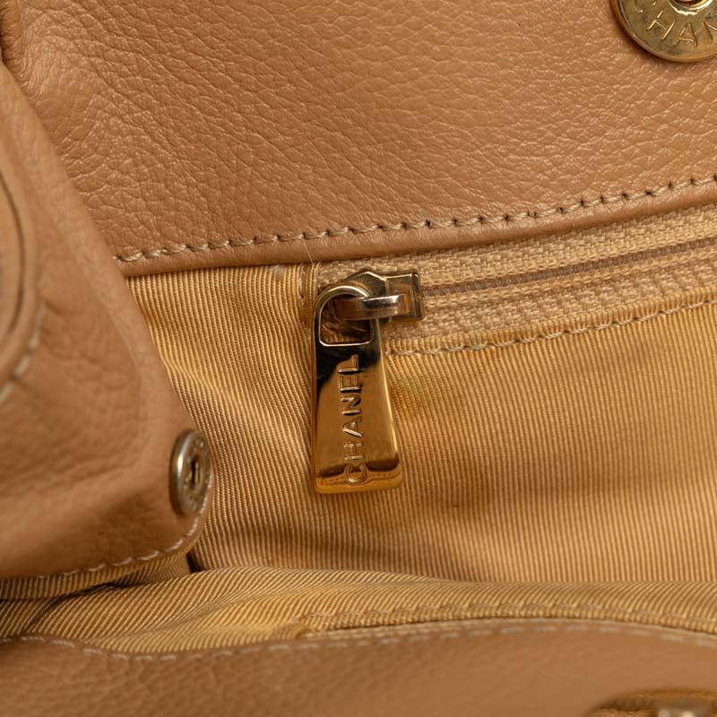 Chanel Leather Tote Bag Leather Tote Bag in Good condition