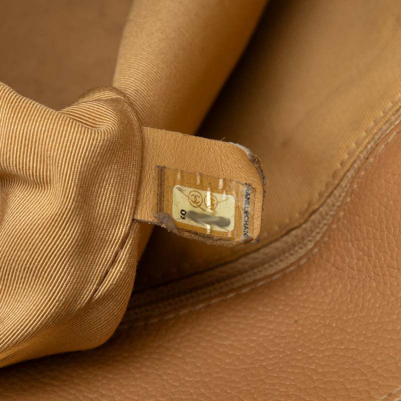 Chanel Leather Tote Bag Leather Tote Bag in Good condition
