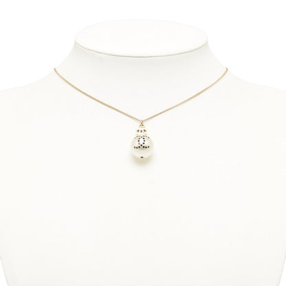Chanel CC Pearl Necklace  Metal Necklace in Good condition