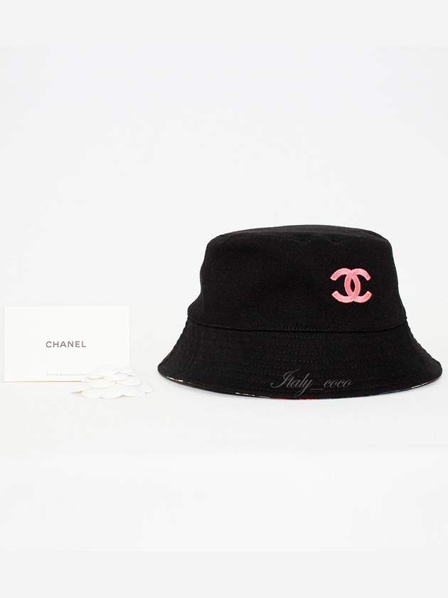CC Logo Reversible Bucket Hat Black Chanel