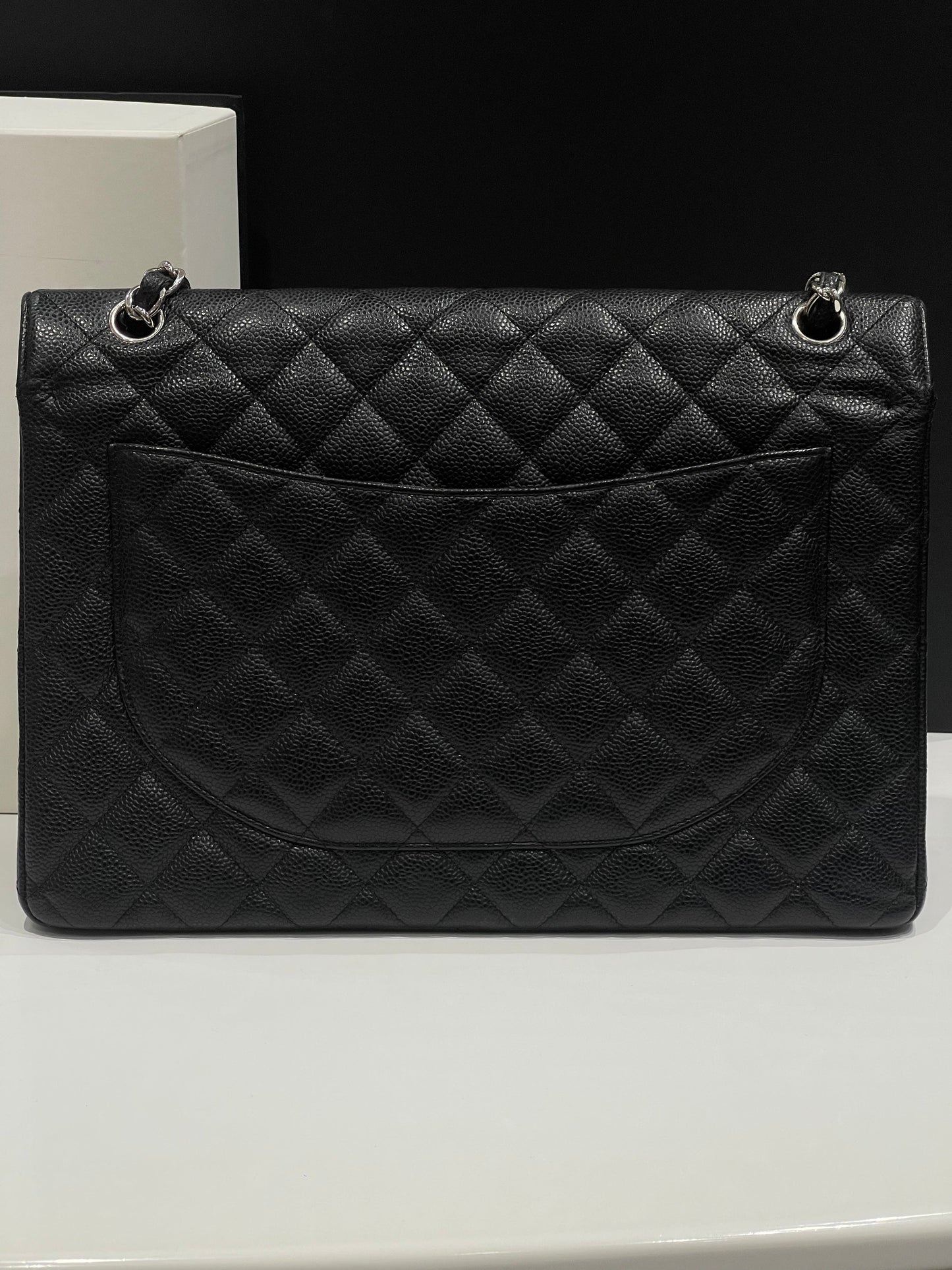 Chanel - sac classique maxi jumbo cuir caviar noir