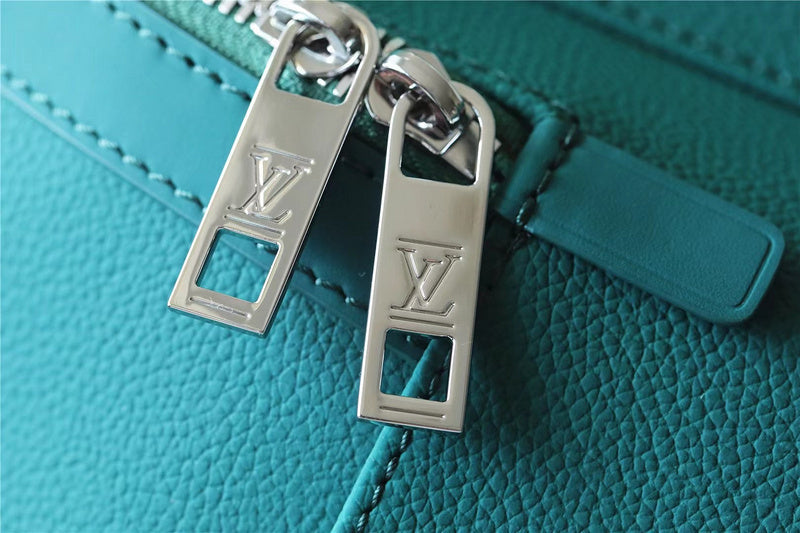 Franco Shops - Louis Vuittons  - 9598